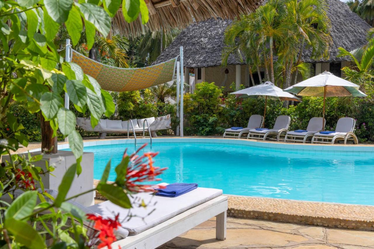 Aestus Villas Resort Diani Beach Exterior photo