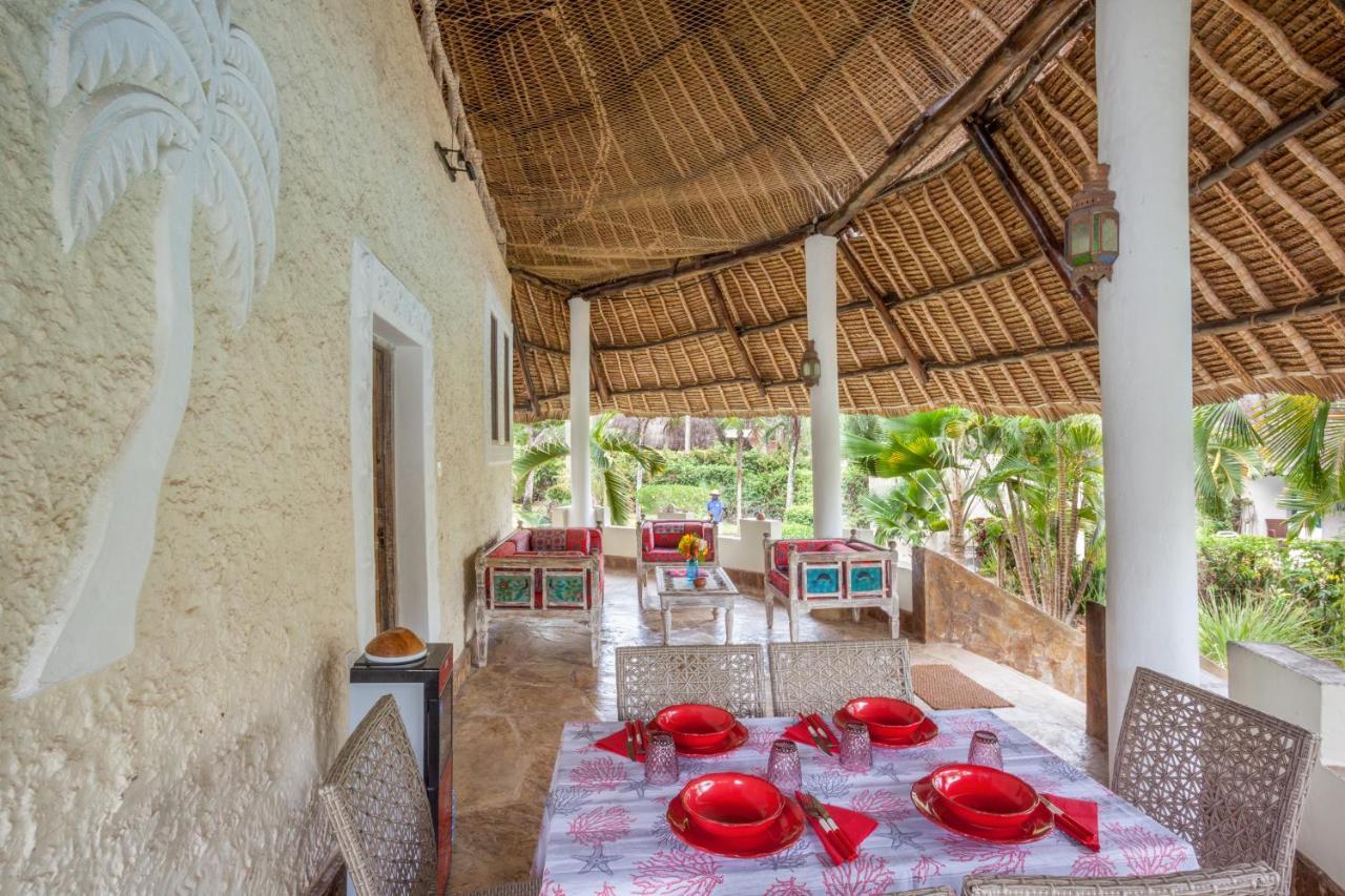 Aestus Villas Resort Diani Beach Exterior photo