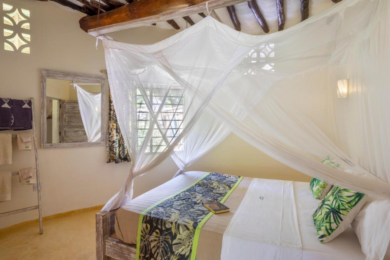 Aestus Villas Resort Diani Beach Exterior photo