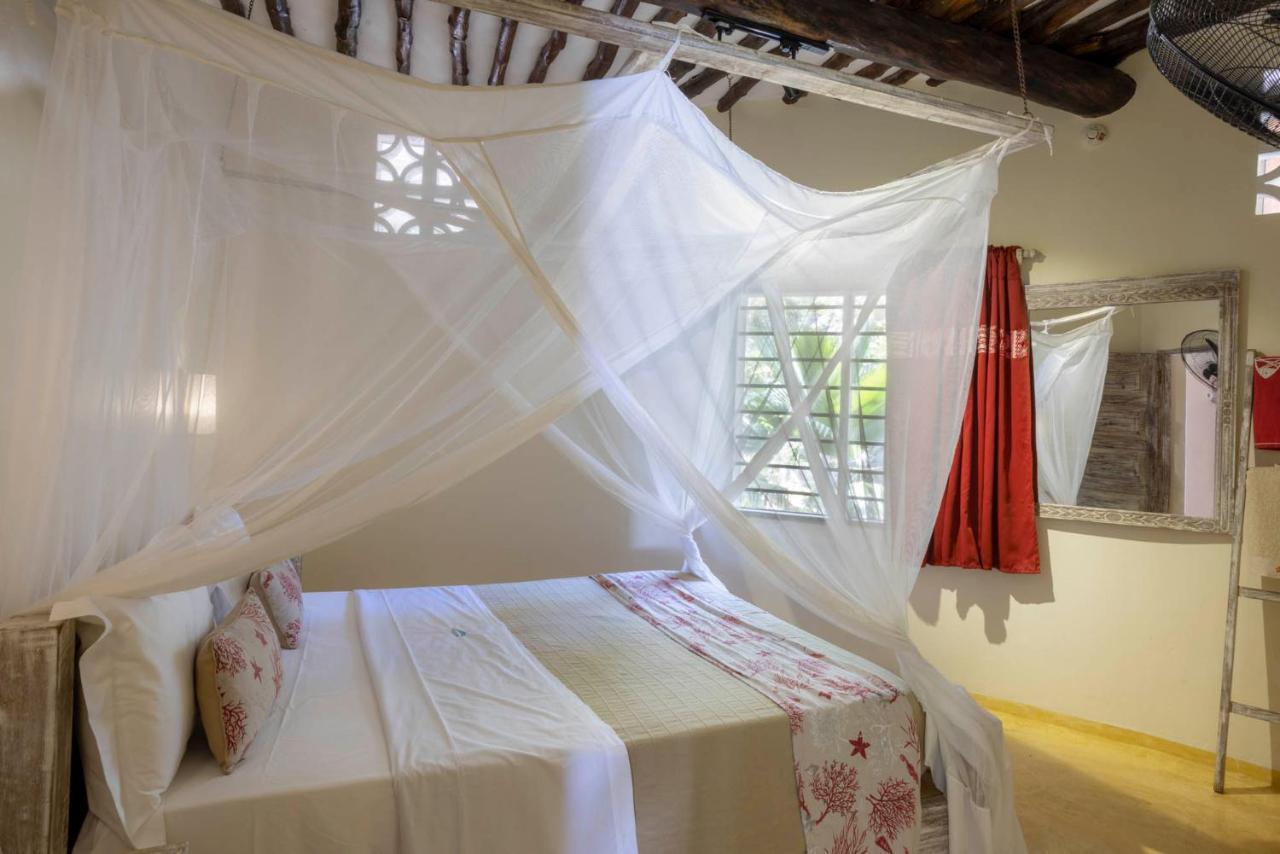 Aestus Villas Resort Diani Beach Exterior photo